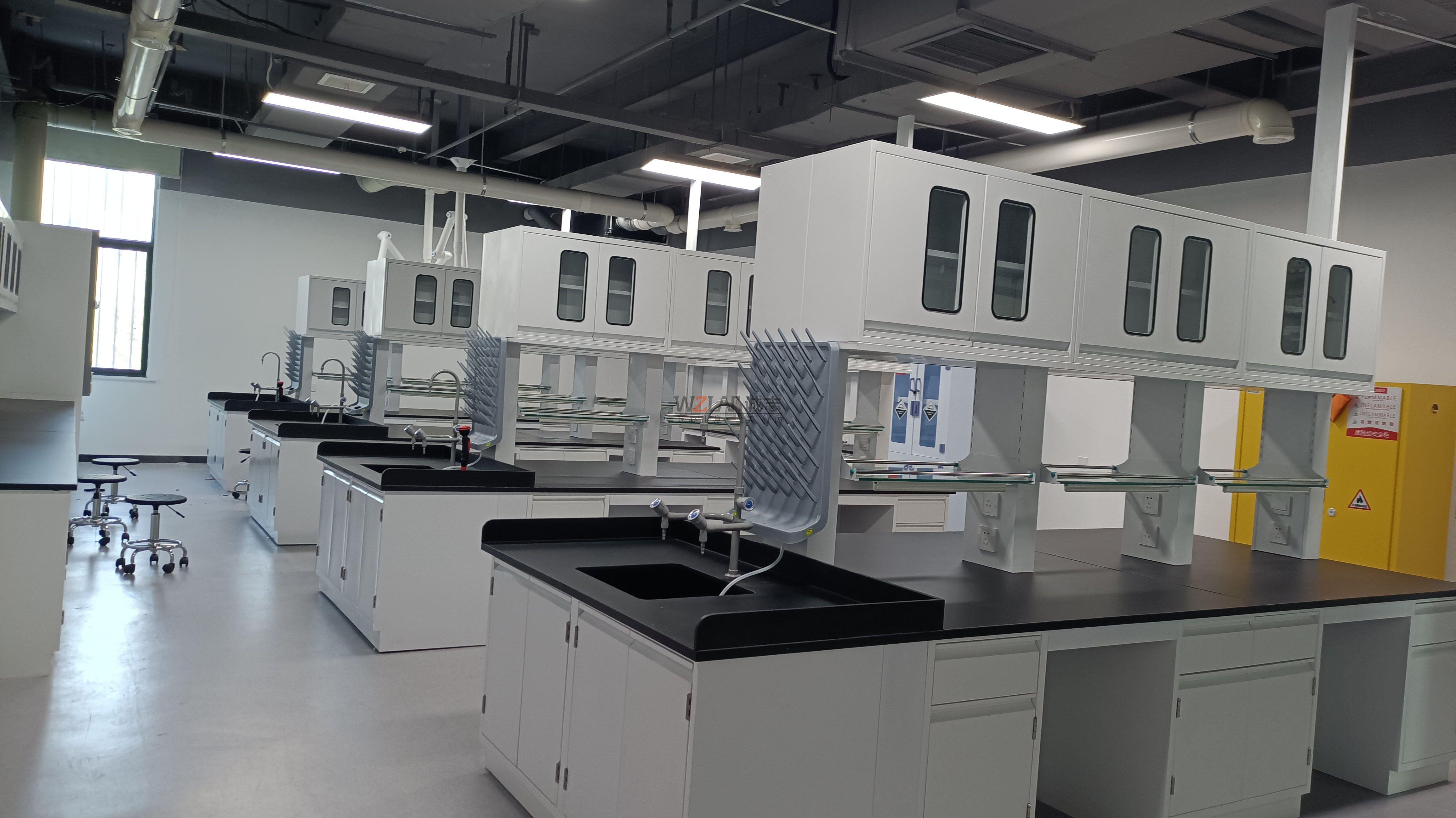 實(shí)驗(yàn)室裝修都需要哪些家具