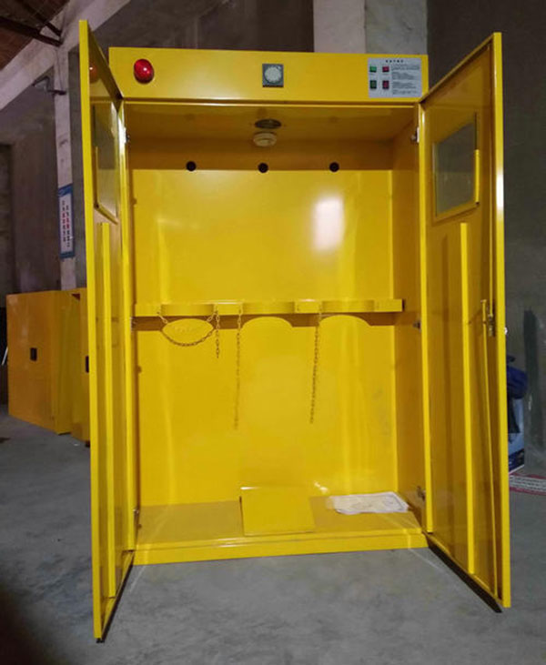 南陽醫(yī)專防爆柜試劑安全柜項(xiàng)目